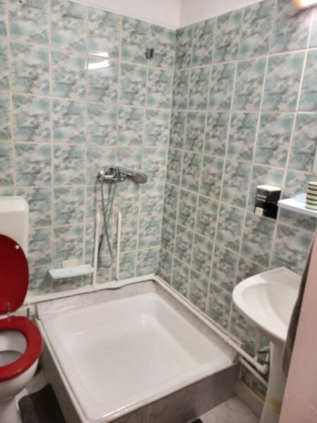 Tei, str. Teiul Doamnei, Facultatea de Constructii, renovata